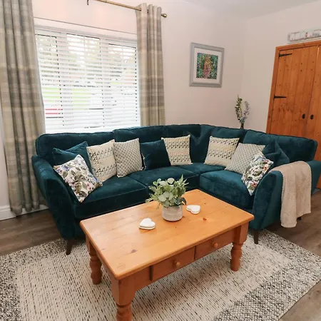 57 Cockpit Hill Holiday home *