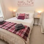 57 Cockpit Hill بيت للعطل